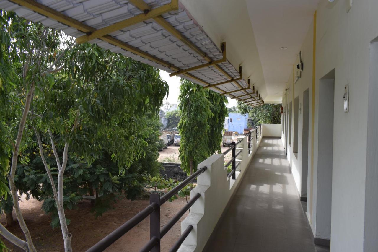 فندق Rani Residency بونديتْشيري المظهر الخارجي الصورة