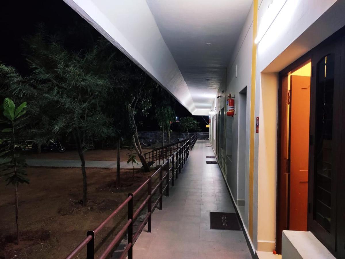 فندق Rani Residency بونديتْشيري المظهر الخارجي الصورة